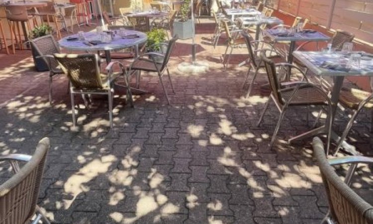  La terrasse du restaurant - Le Cendre - Le Pinocchio